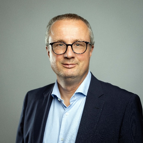 Michiel van Geloven opent Innovatium 2007. 
